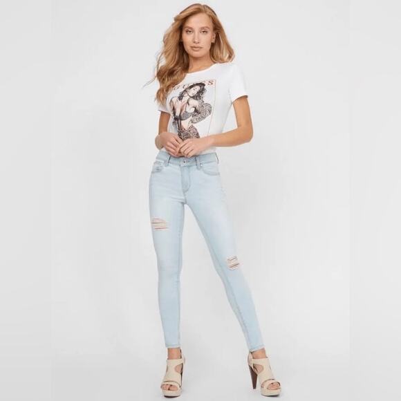 Guess Classic Model T-Shirt White Print Glitter Design Size Medium - Picture 3 of 8